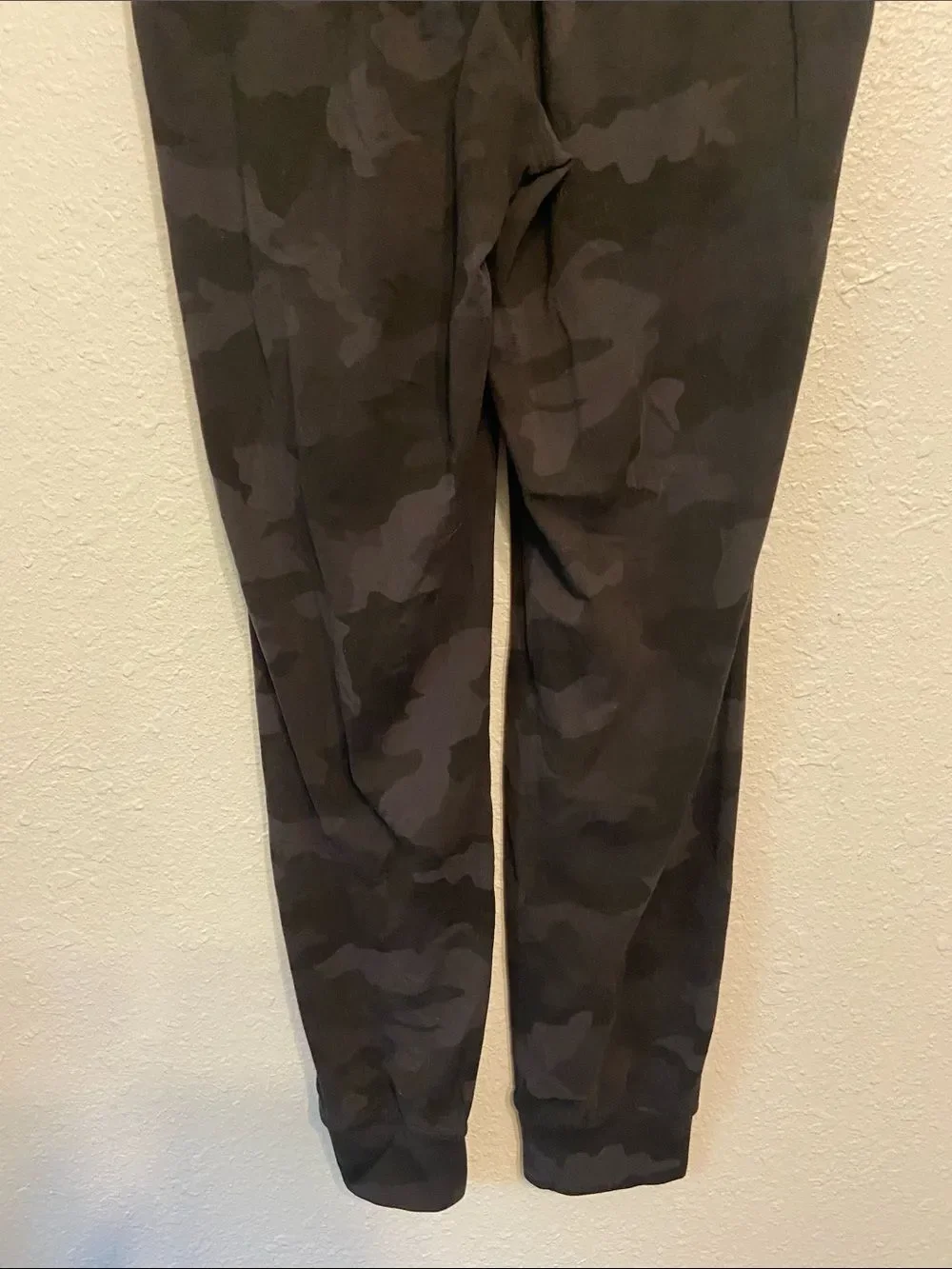 Lululemon Black Camo Print Ready to Rulu Joggers Size 4